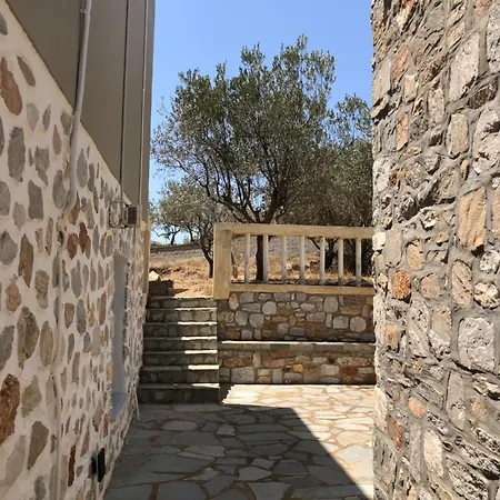 Maisonettes Katerina Vintage House * Μέγας Γιαλός-Νίτες