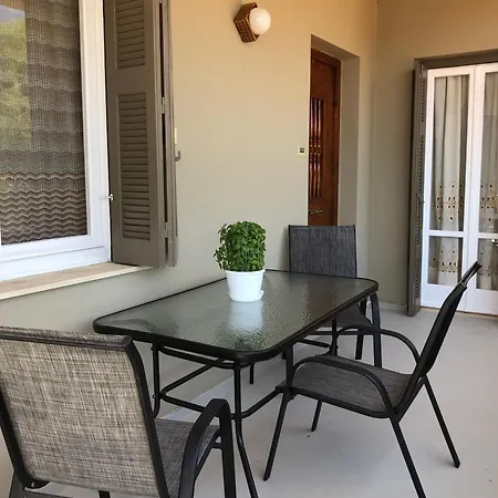 Maisonettes Katerina Vintage House * Μέγας Γιαλός-Νίτες